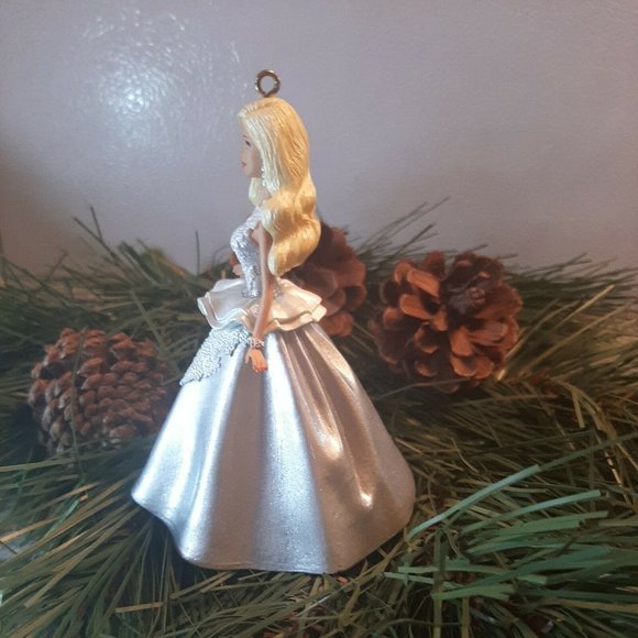 2013 Mattel Barbie Collectors Christmas Ornament Silver Dress in Box - Picture 2 of 12